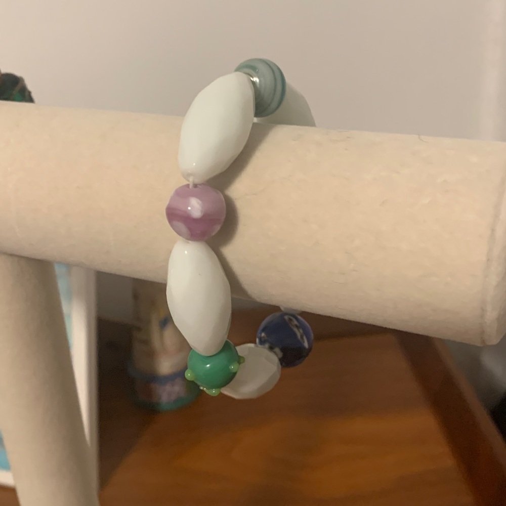 White and multicolored Beaded Bracelet